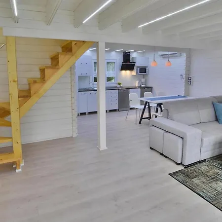 Comfortable Holiday Homes With Air Conditioning