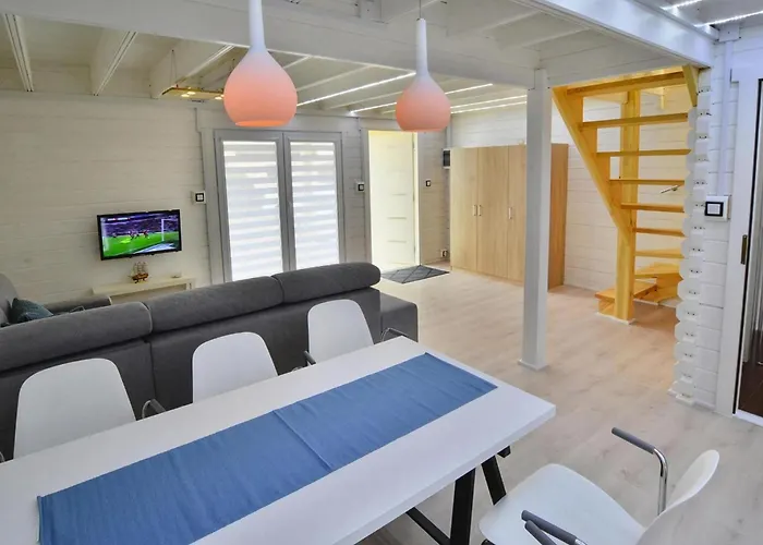 Comfortable Homes With Air Conditioning בית נופש גרצי'יבובו