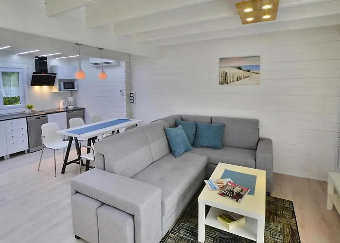 Comfortable Homes With Air Conditioning *